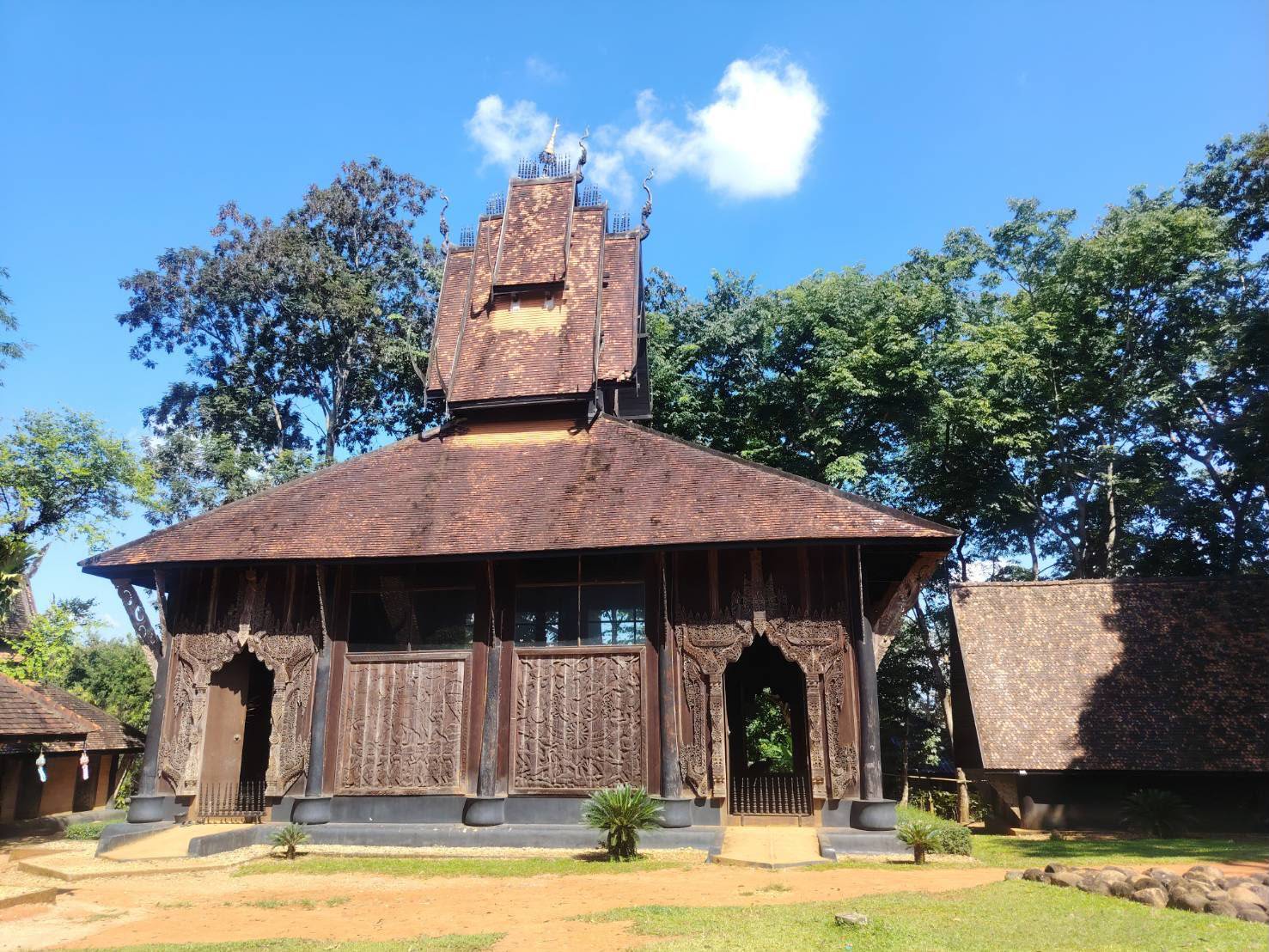 You are currently viewing Baan Dam