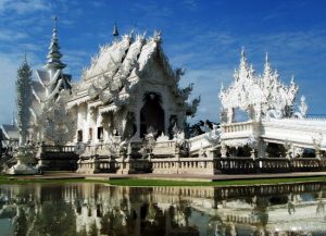 Read more about the article Wat Rong Khun